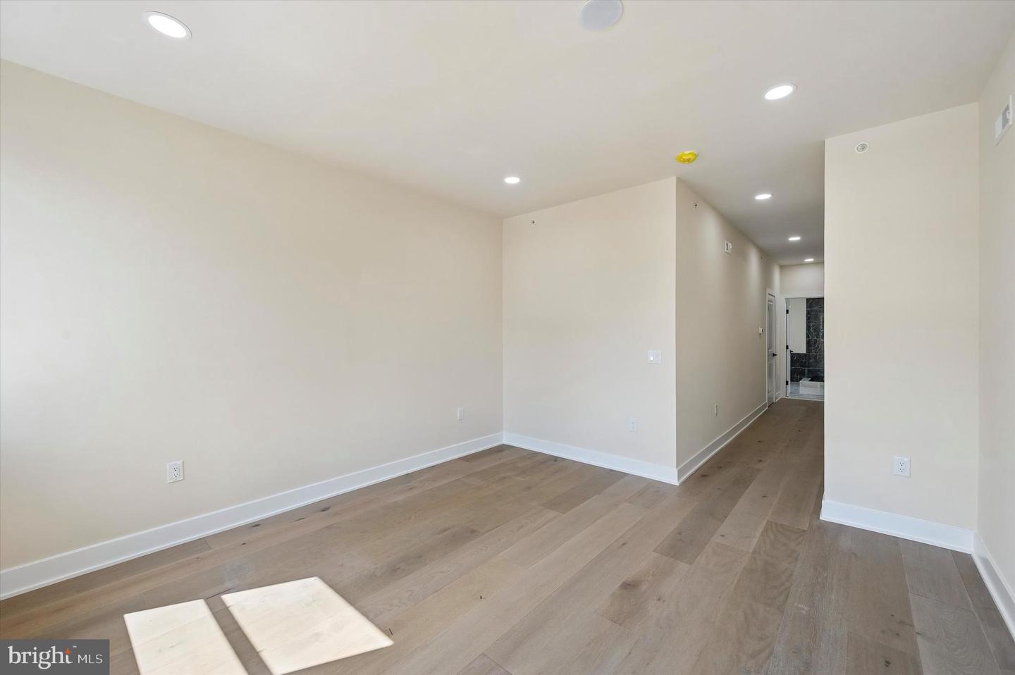 636 N Shedwick St Property Photo 25