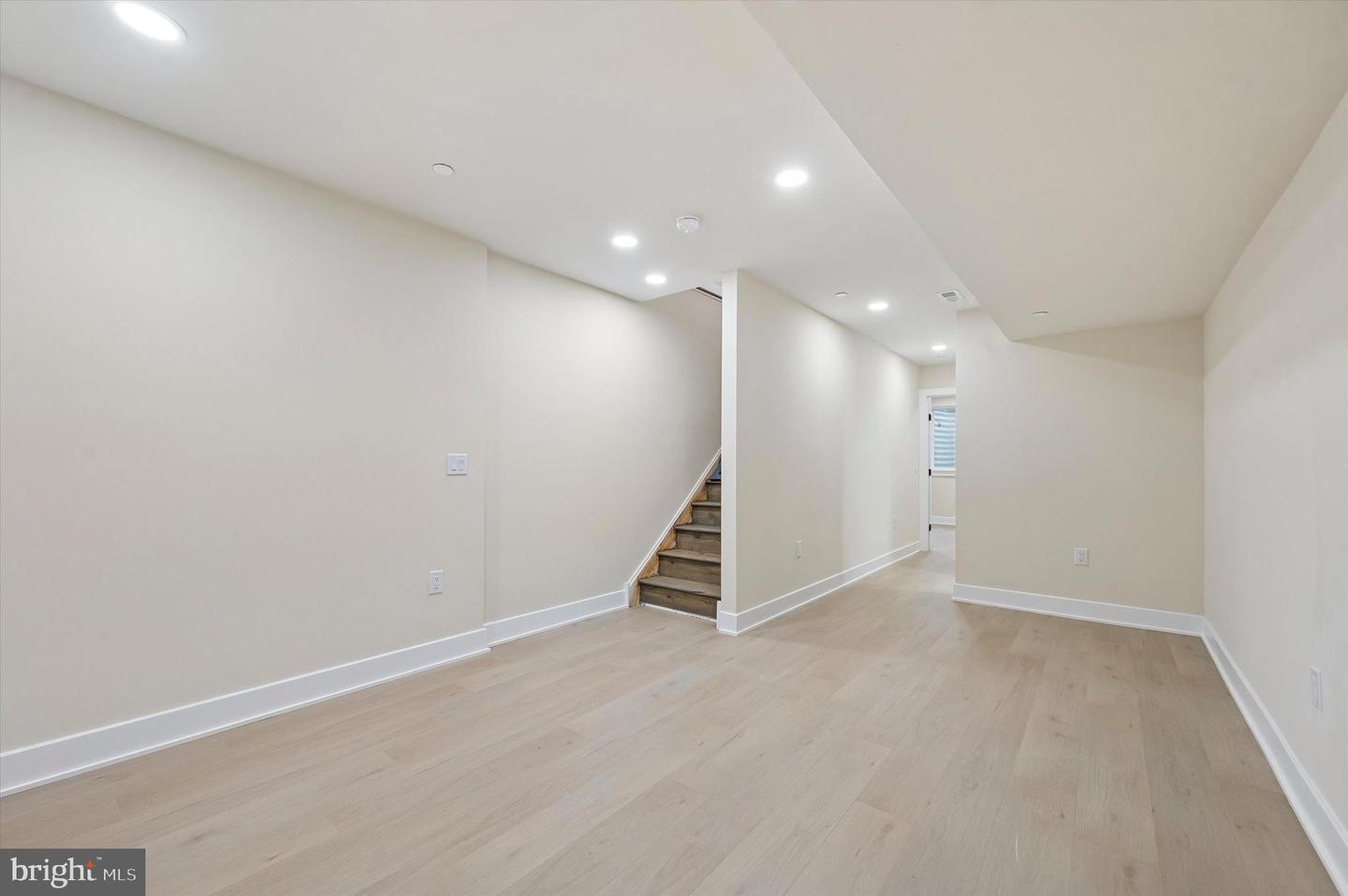 636 N Shedwick St Property Photo 30