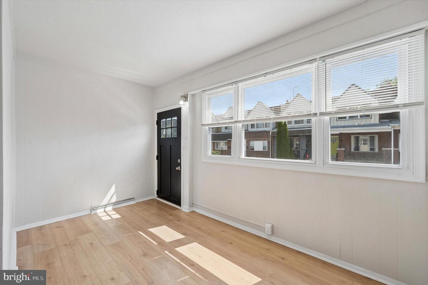 2615 S Hobson St Property Photo 2