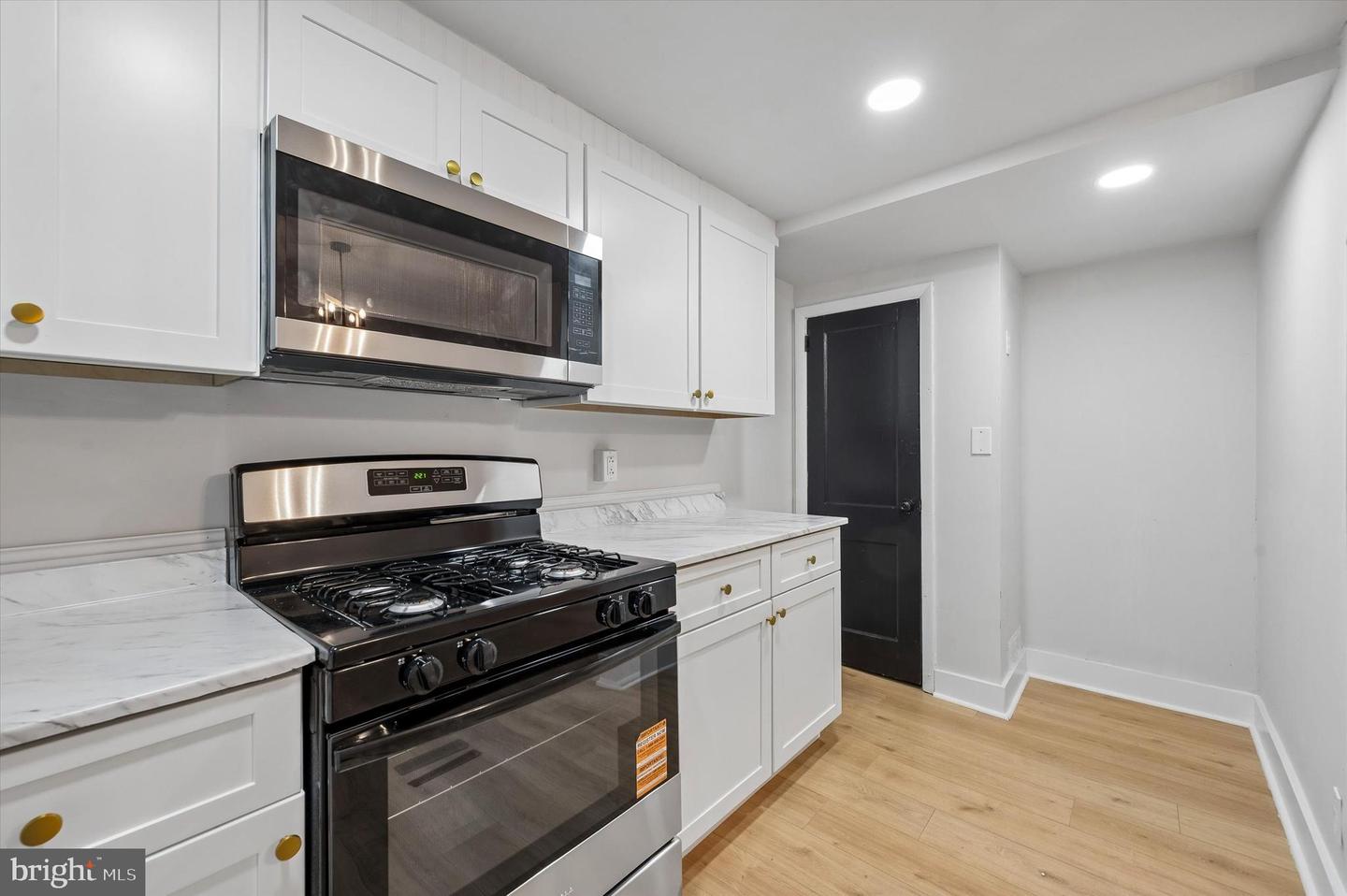 2615 S Hobson St Property Photo 10