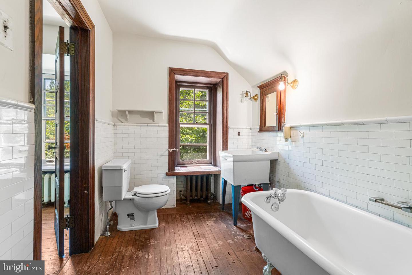 601 W Hortter St Property Photo 42