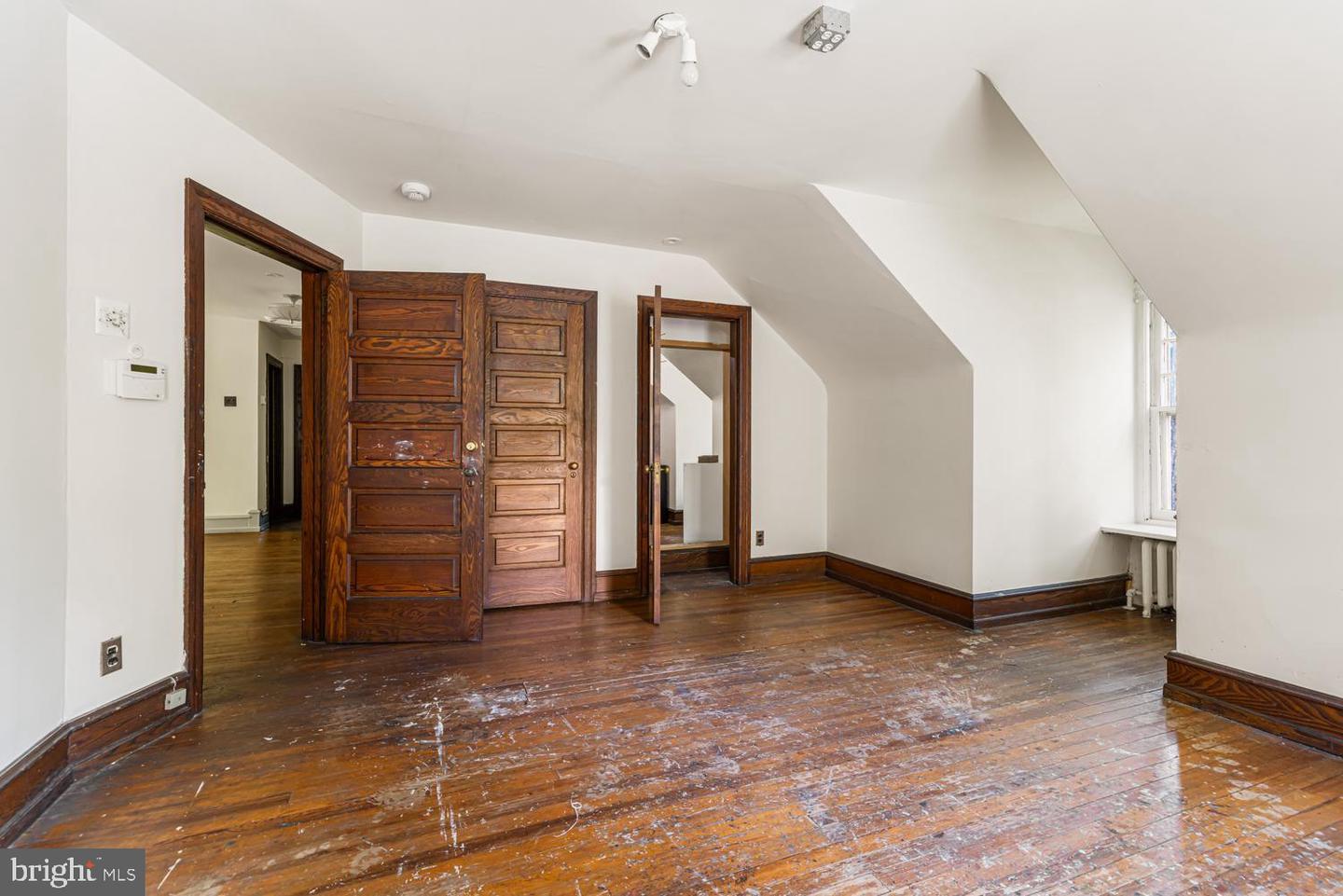 601 W Hortter St Property Photo 43