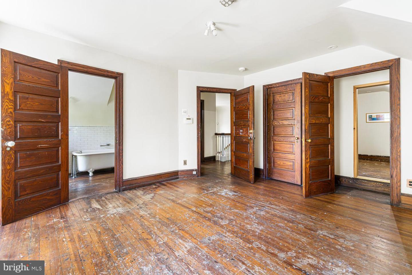 601 W Hortter St Property Photo 44