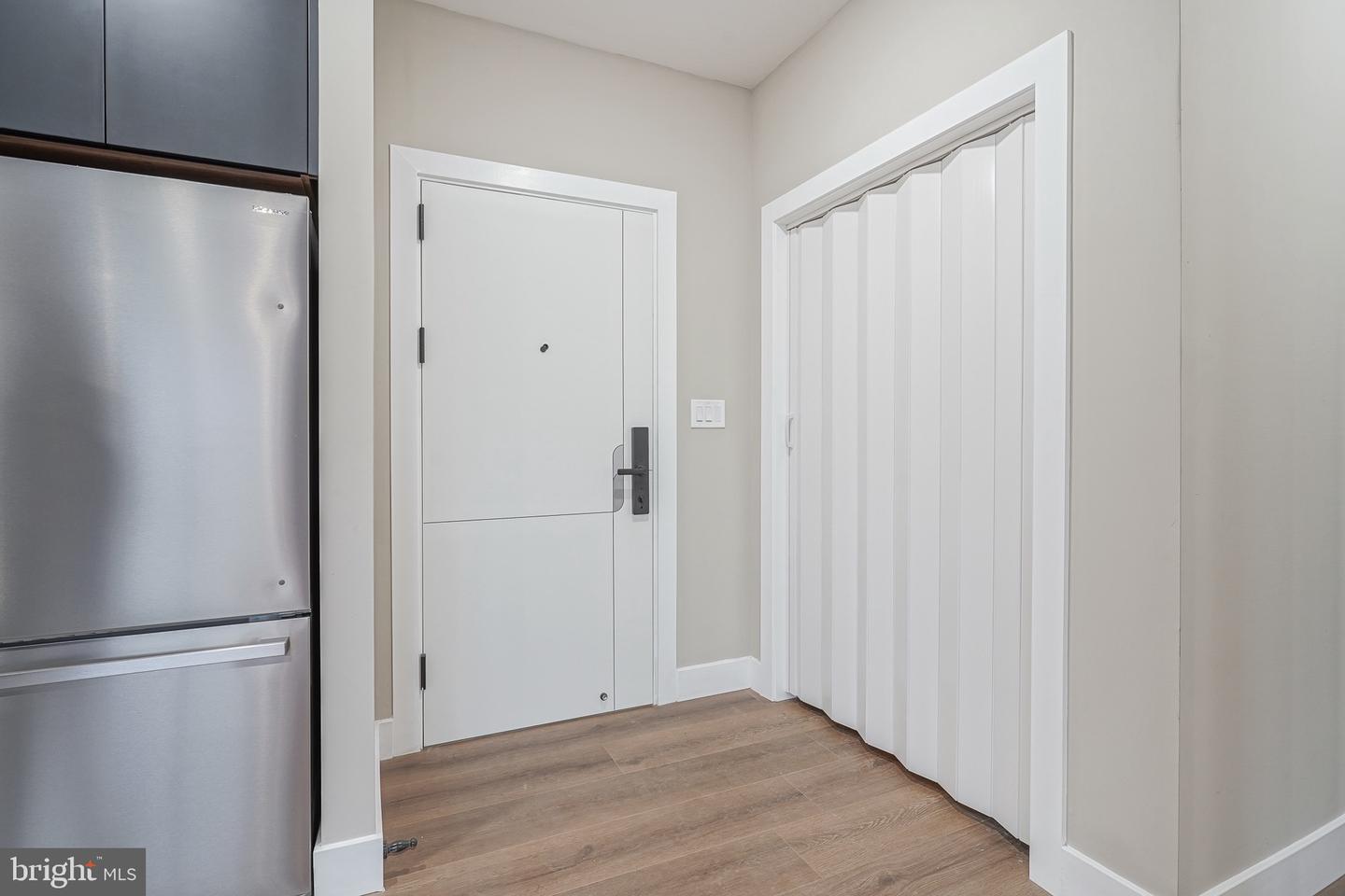 4432-00 Wingate St #304 Property Photo 3