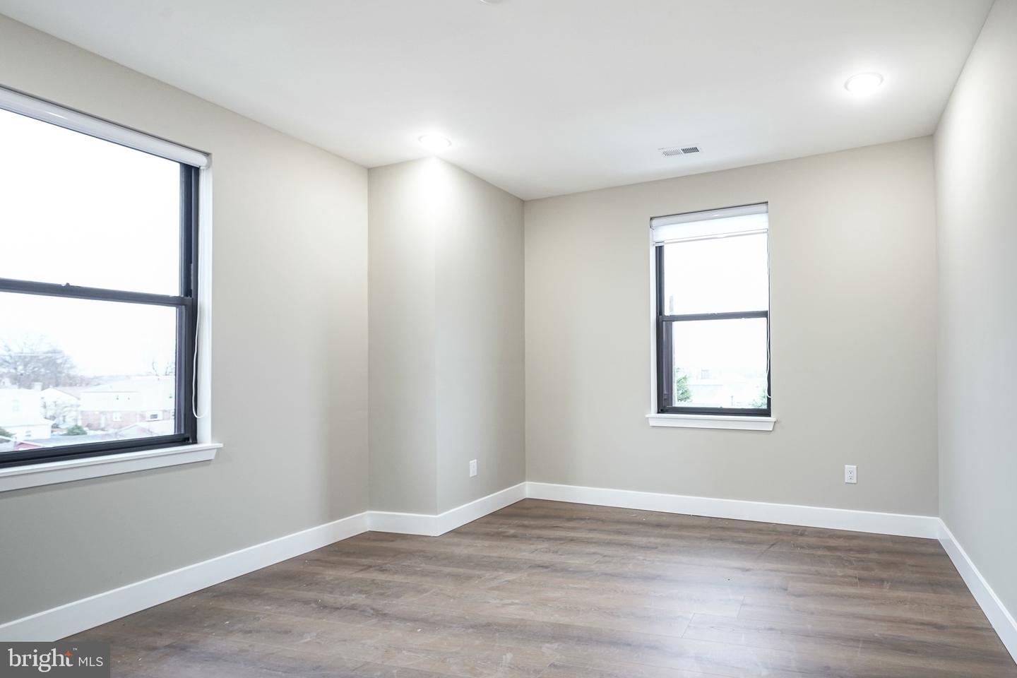 4432-00 Wingate St #304 Property Photo 16