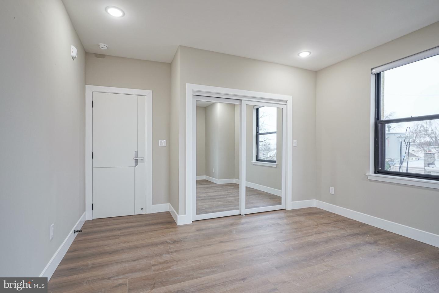 4432-00 Wingate St #304 Property Photo 17