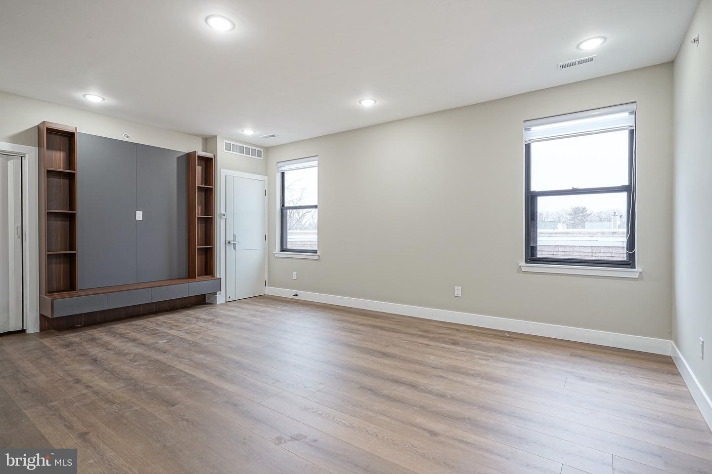 4432-00 Wingate St #304 Property Photo 21