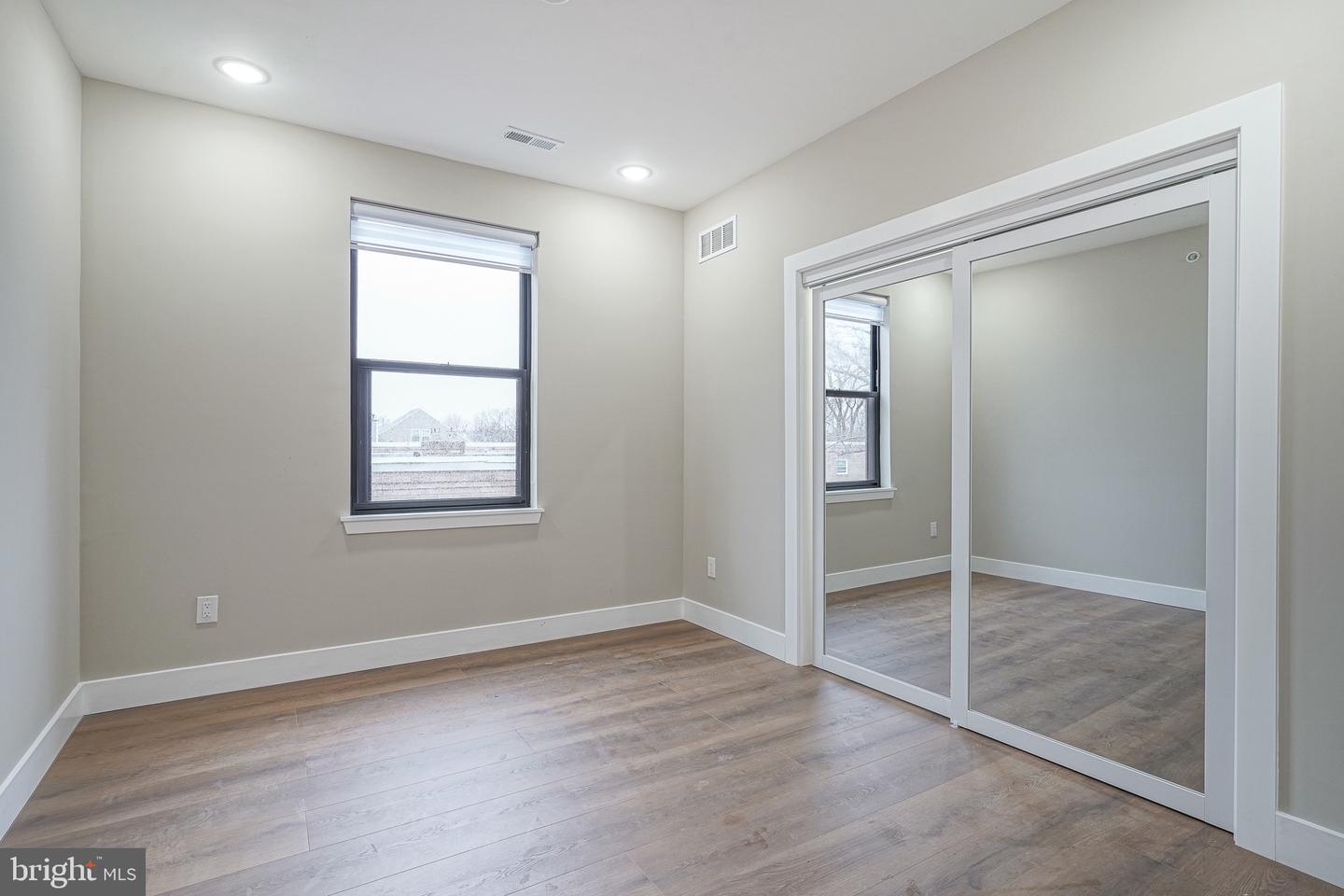 4432-00 Wingate St #304 Property Photo 24