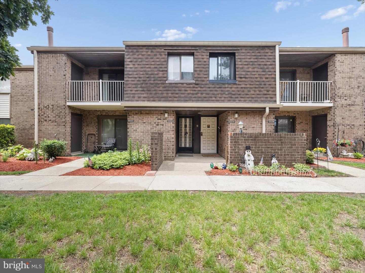 3204 Delaire Landing Rd #3204 Property Photo 1