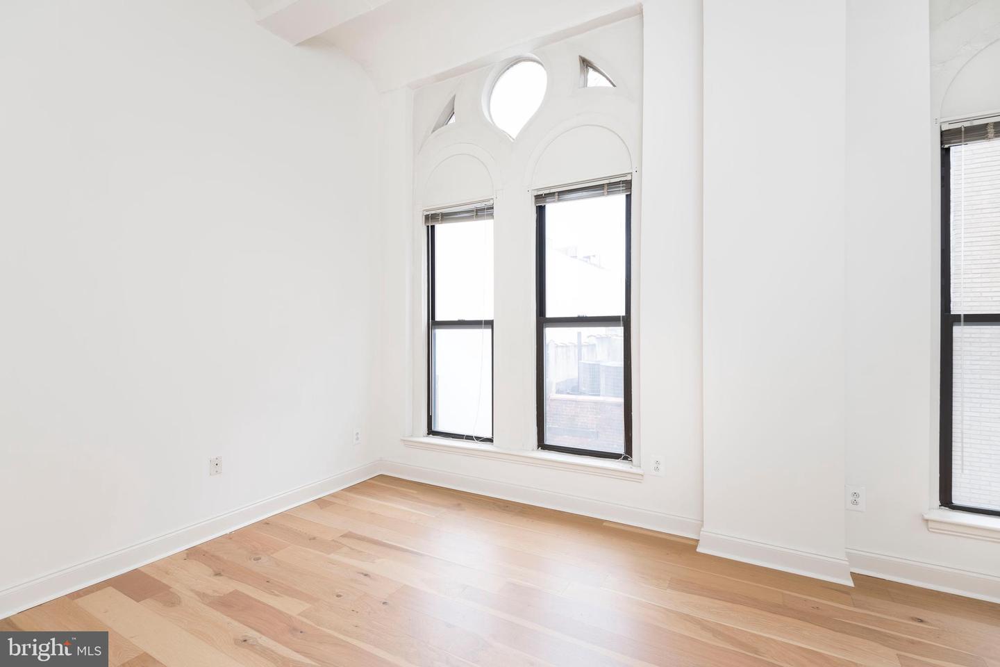 701-1 Sansom St #502 Property Photo 10