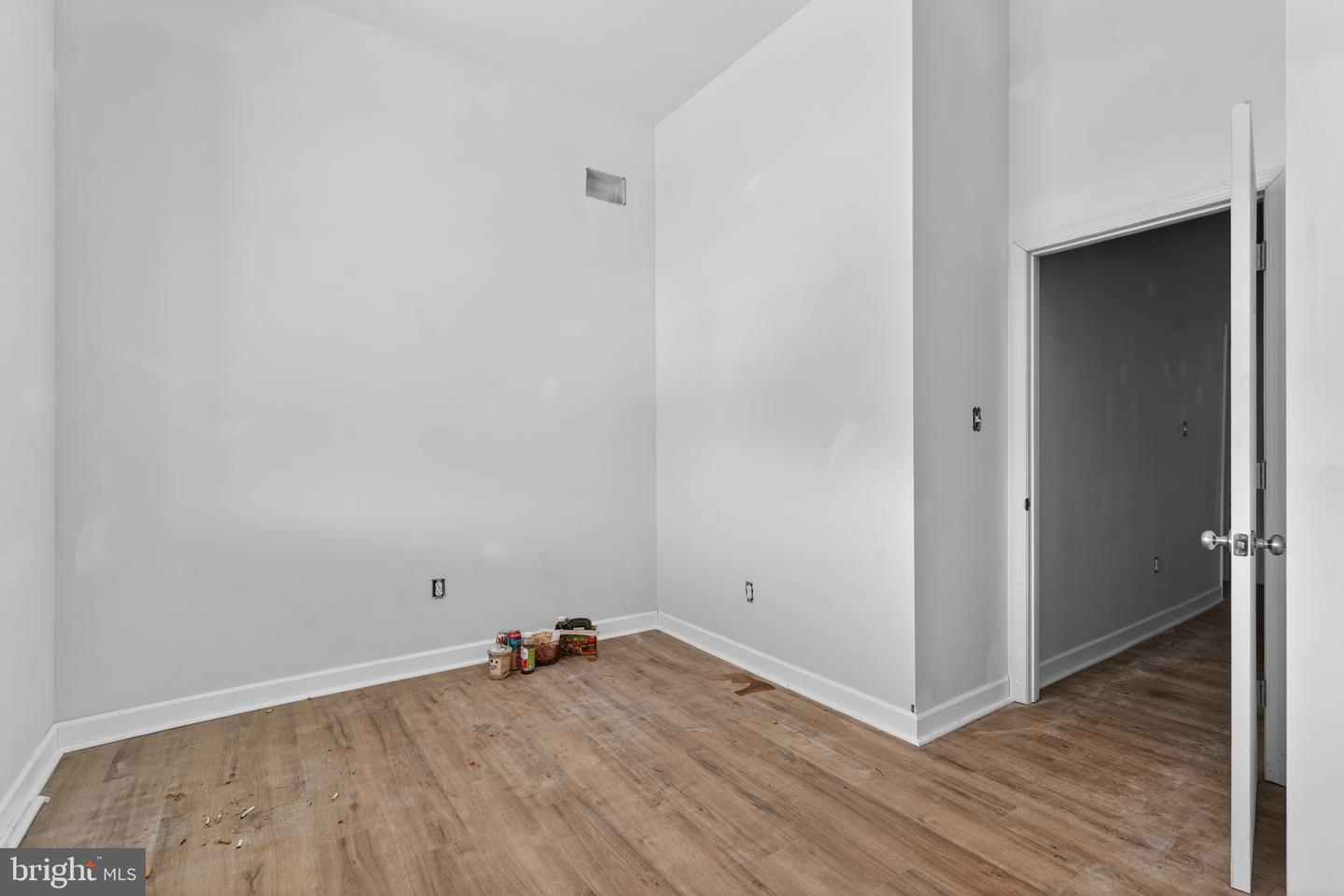 1008 Snyder Ave Property Photo 7