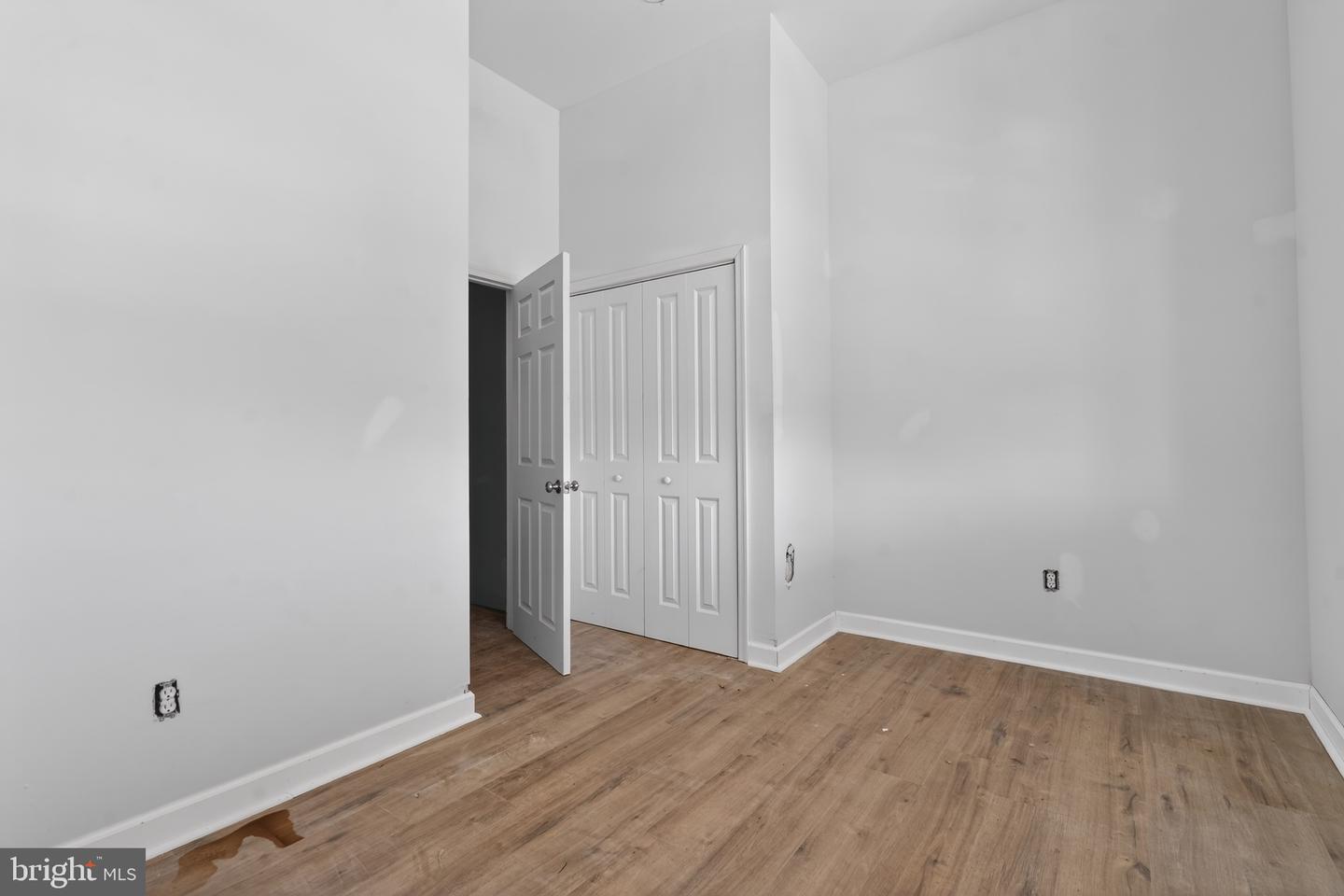1008 Snyder Ave Property Photo 9