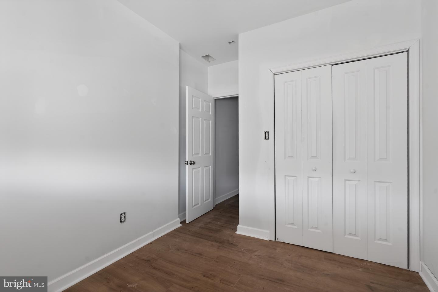 1008 Snyder Ave Property Photo 12