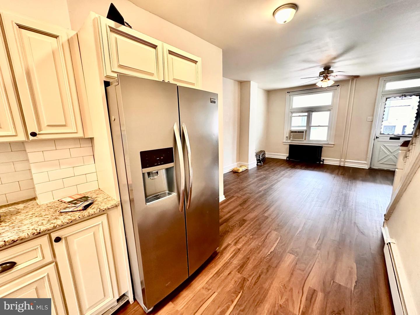4205 Terrace St Property Photo 6