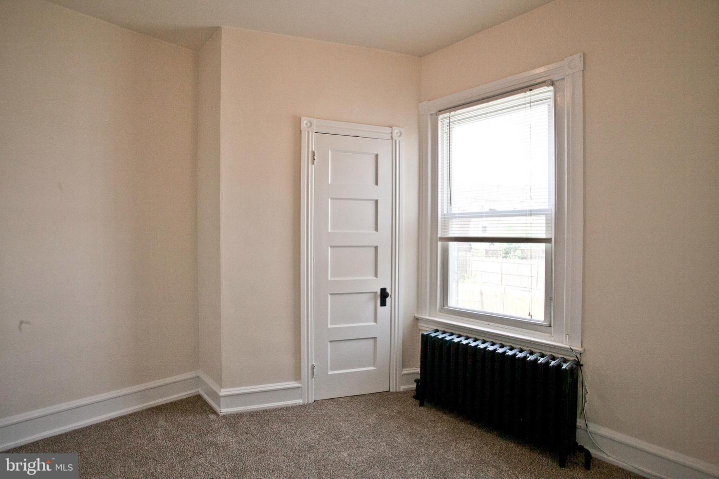 4205 Terrace St Property Photo 9