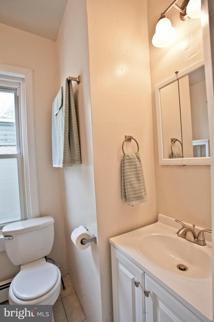 4205 Terrace St Property Photo 10