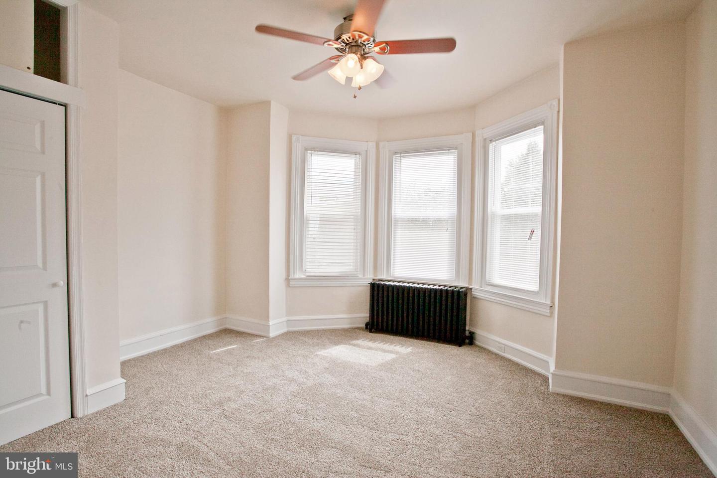 4205 Terrace St Property Photo 18