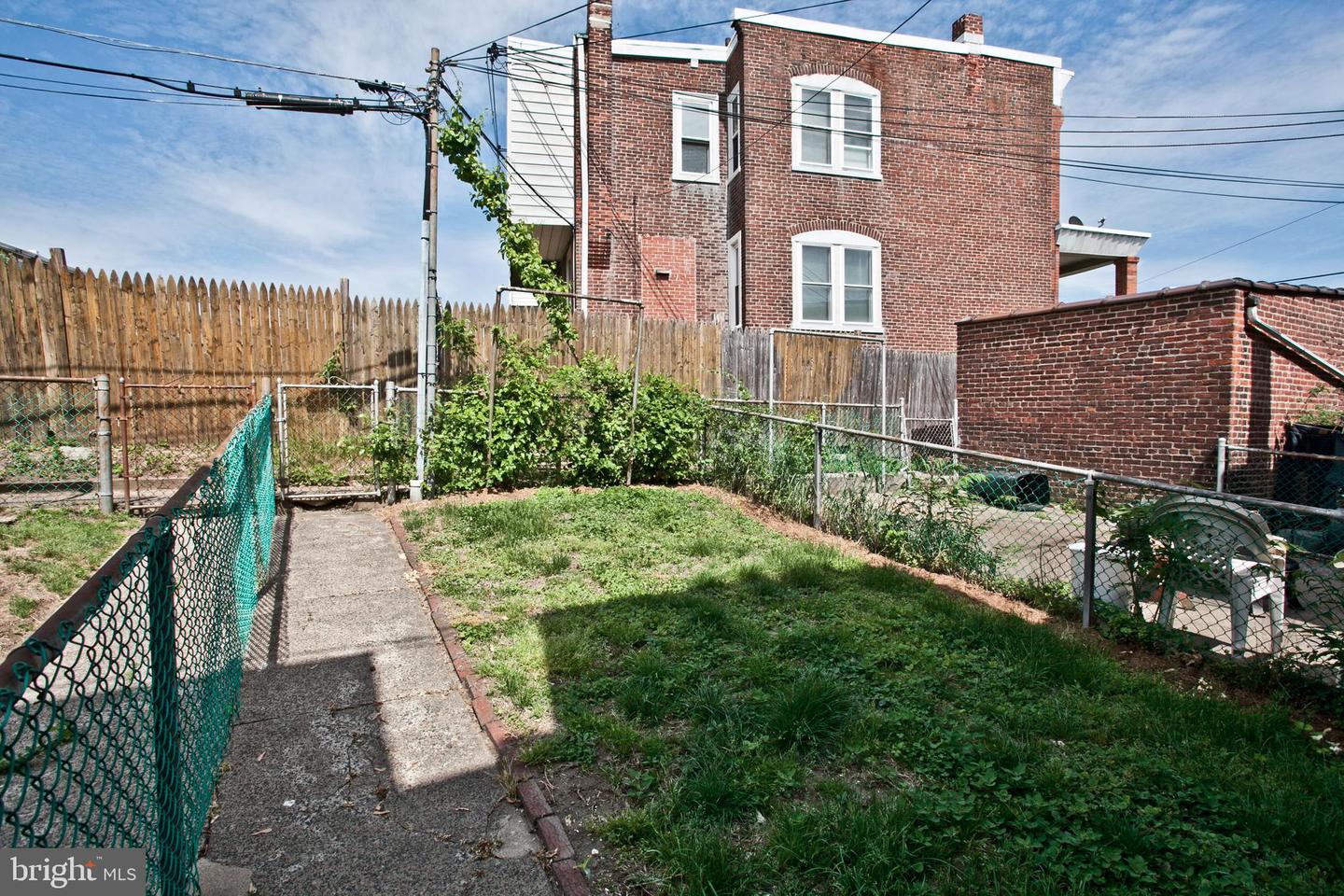 4205 Terrace St Property Photo 25
