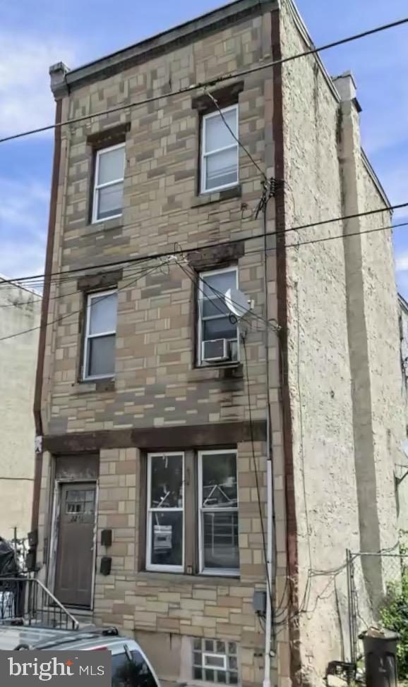 2261 N 19th St Property Photo 1
