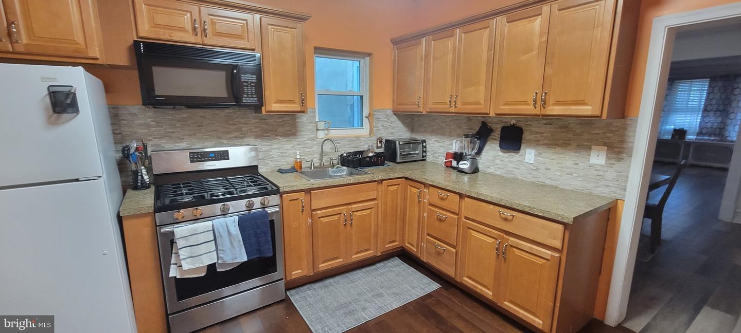 5803 Cedar Ave Property Photo 4