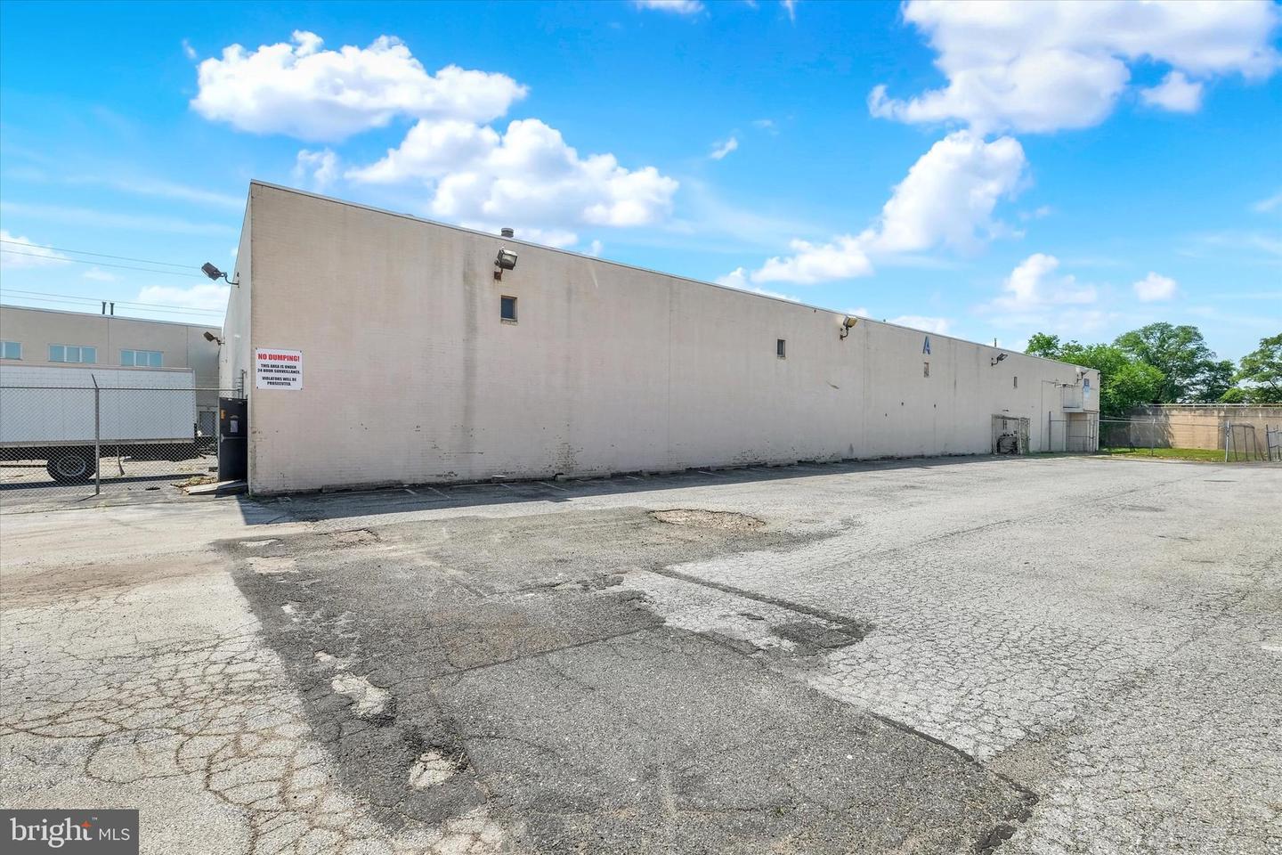 6900 Lindbergh Blvd Property Photo 10