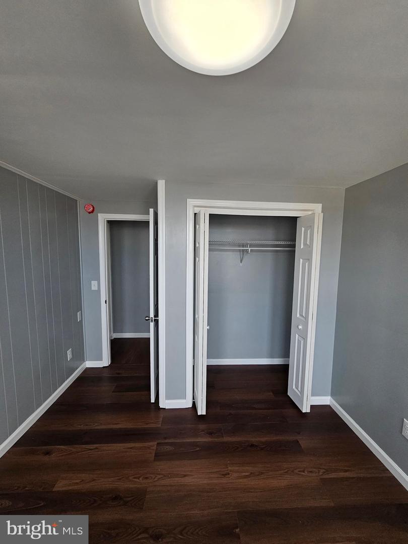 752 E Tioga St #2nd Fl Property Photo 9