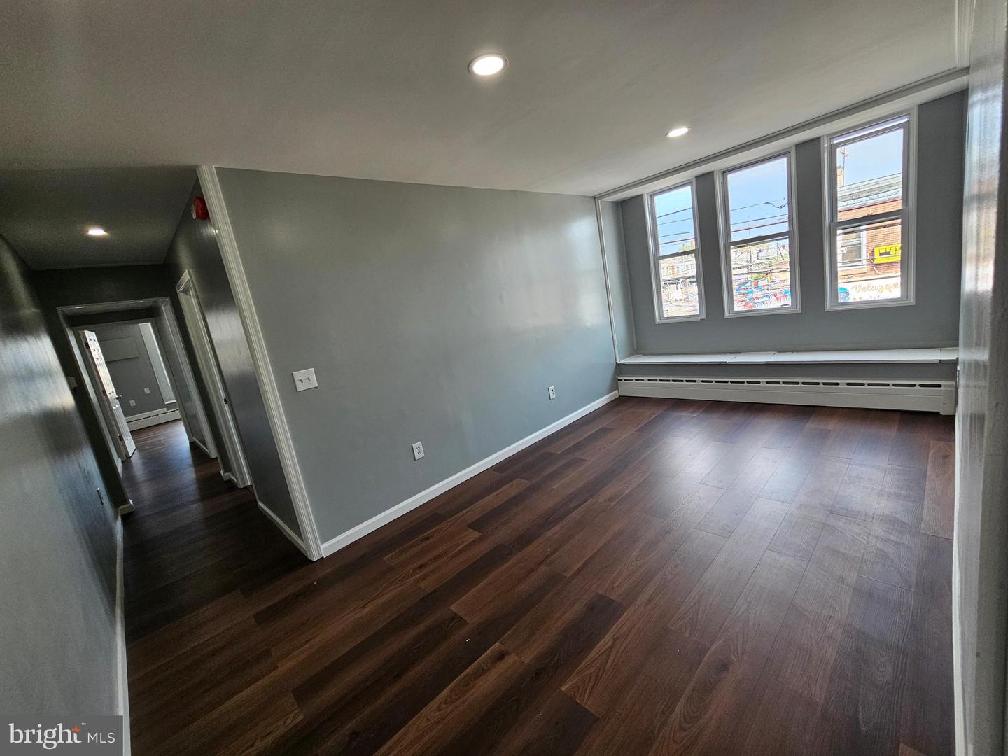 752 E Tioga St #2nd Fl Property Photo 15