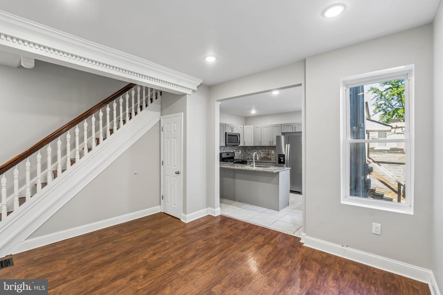 59 E Coulter St Property Photo 14