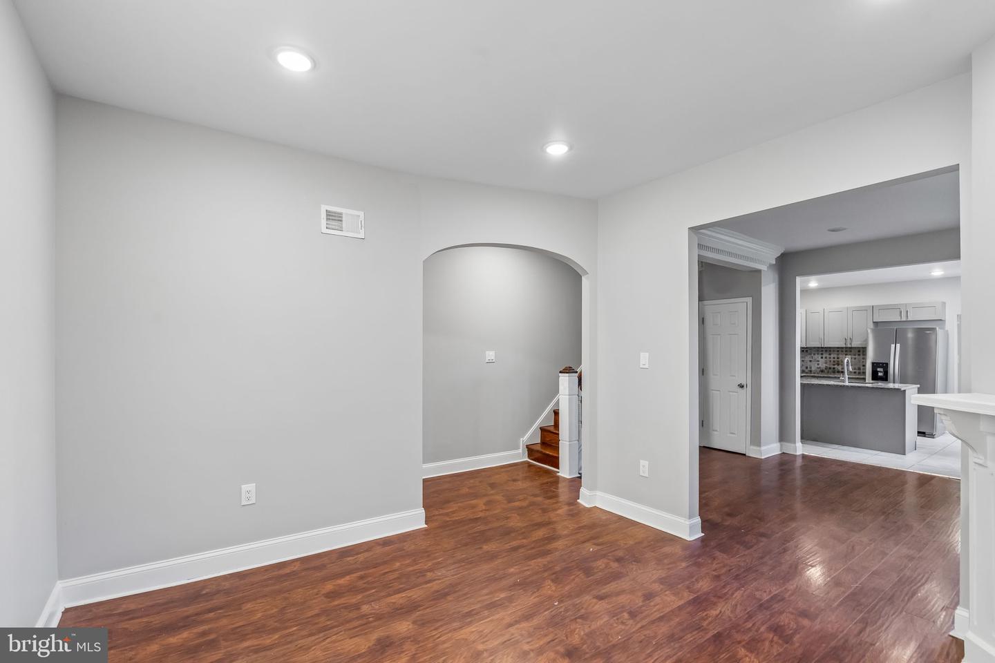 59 E Coulter St Property Photo 15