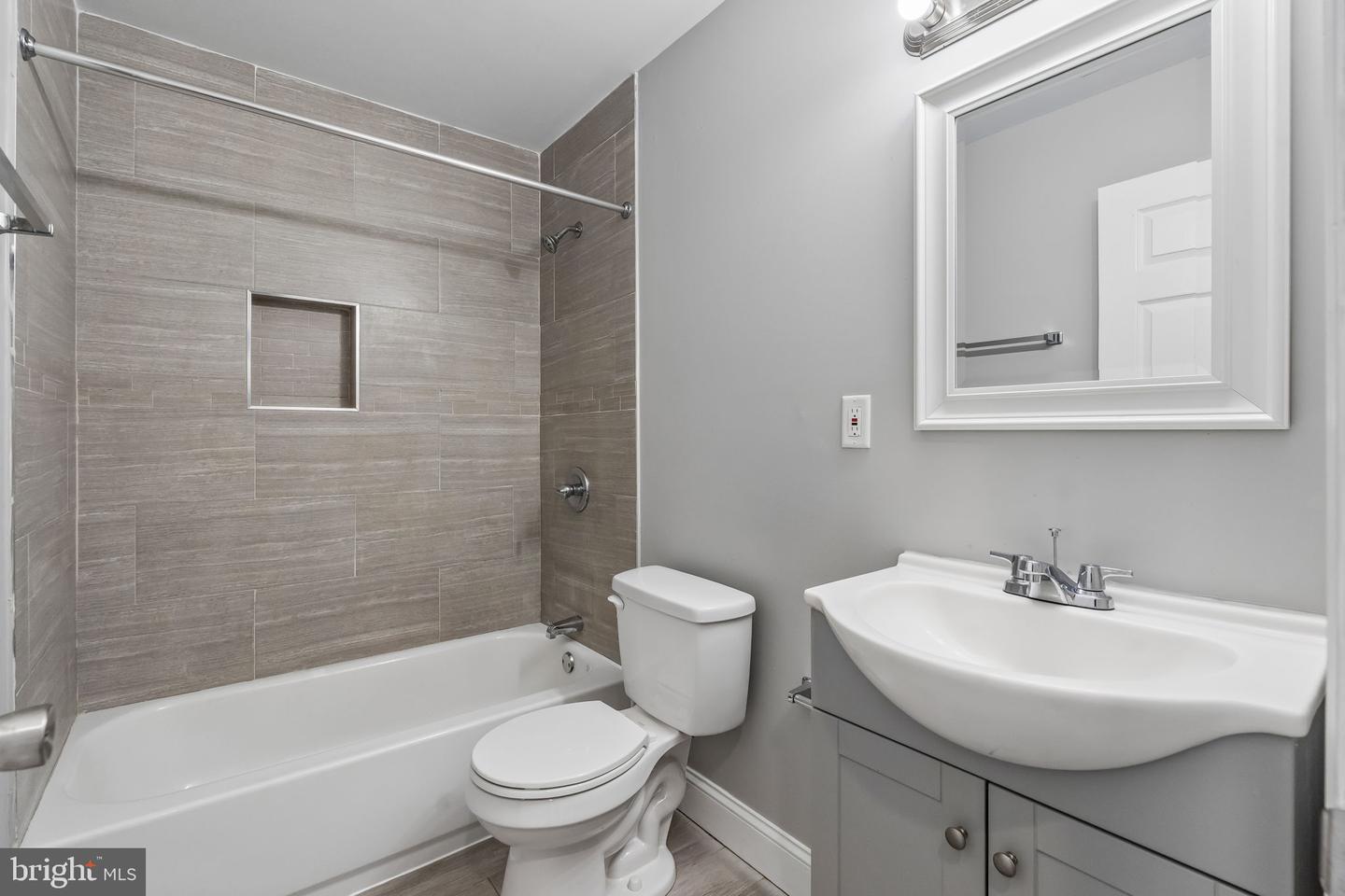 59 E Coulter St Property Photo 20
