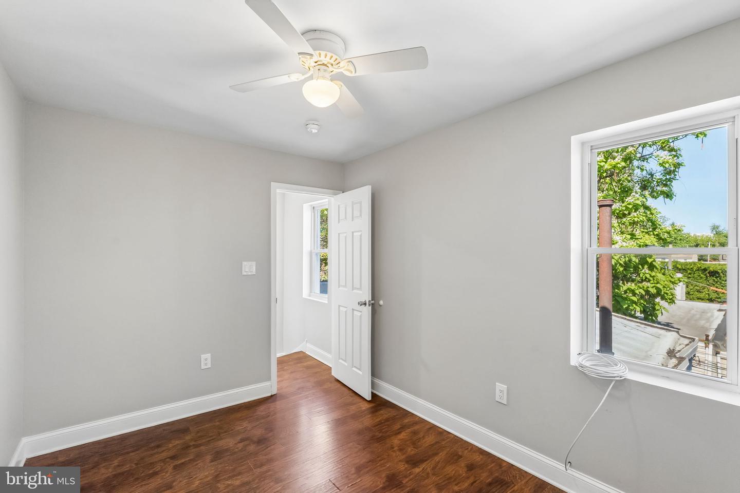 59 E Coulter St Property Photo 21