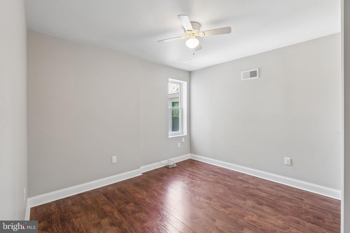 59 E Coulter St Property Photo 28