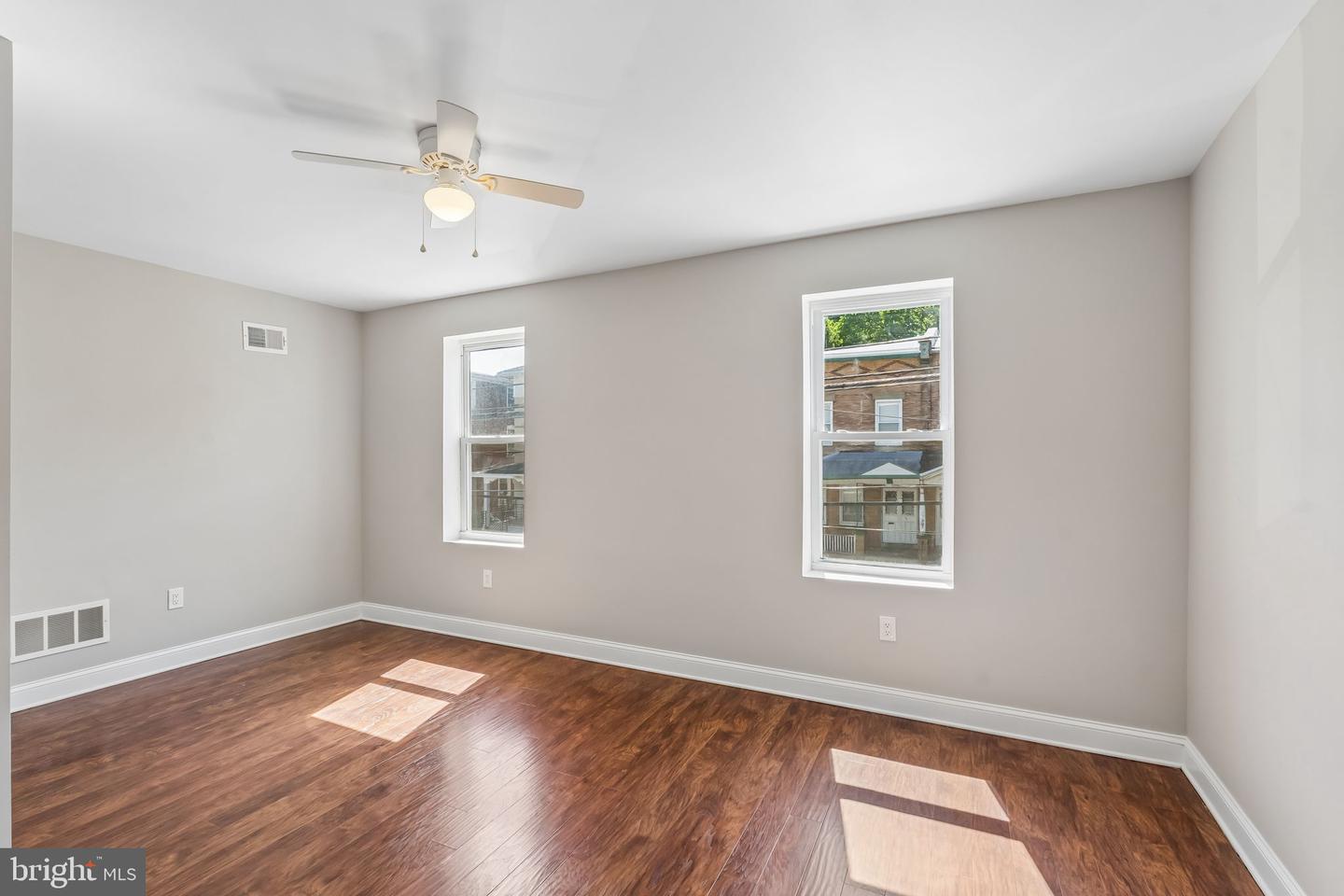 59 E Coulter St Property Photo 30