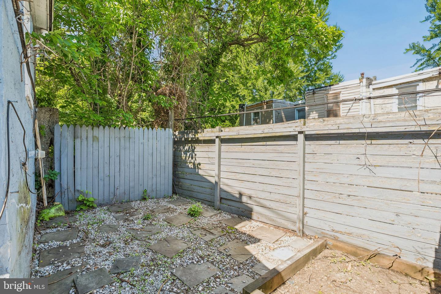59 E Coulter St Property Photo 37