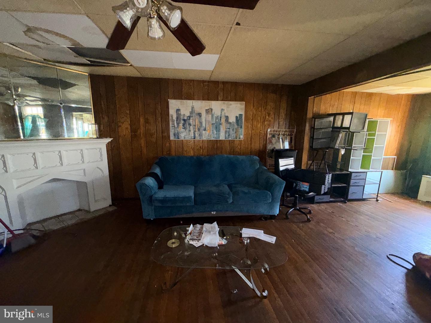 1806 72nd Ave Property Photo 4