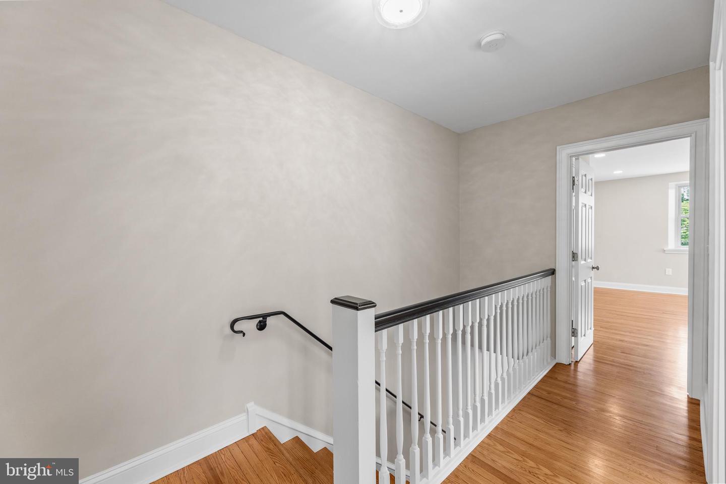 1023 E Haines St Property Photo 18