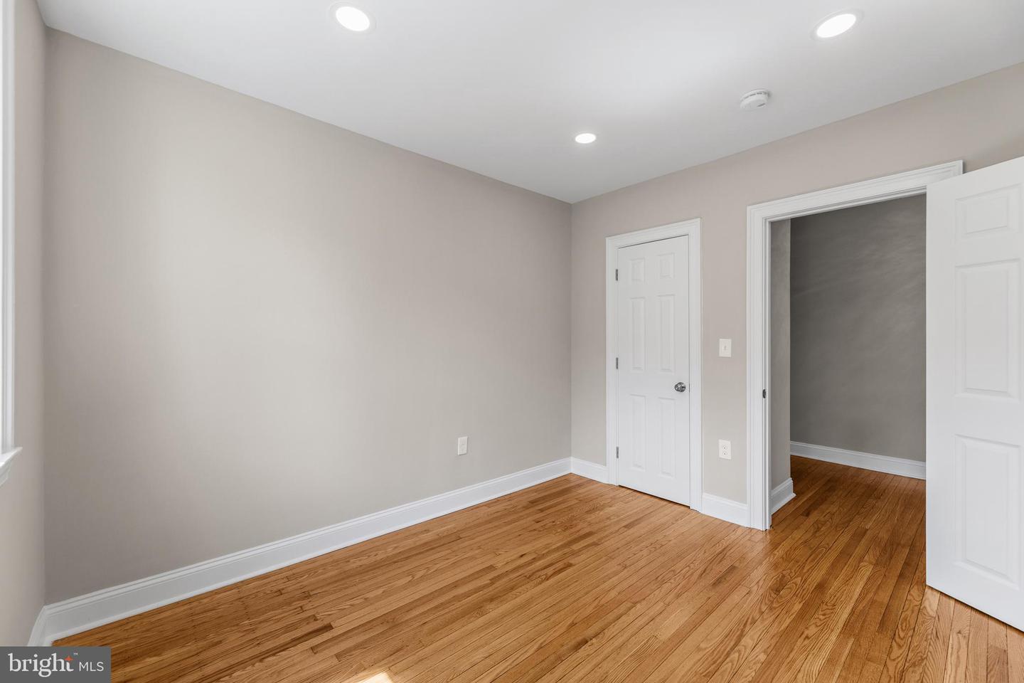 1023 E Haines St Property Photo 24
