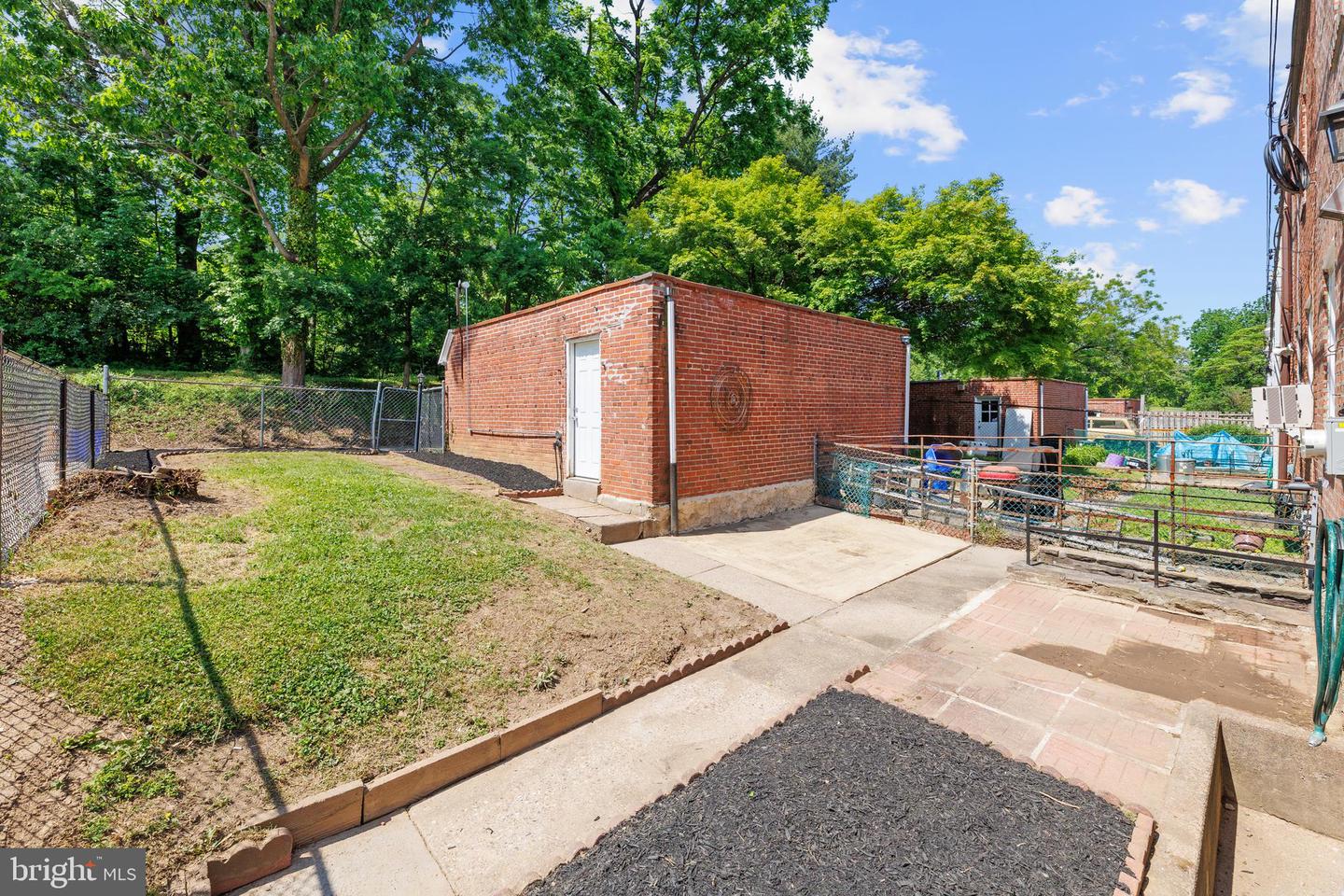 1023 E Haines St Property Photo 30