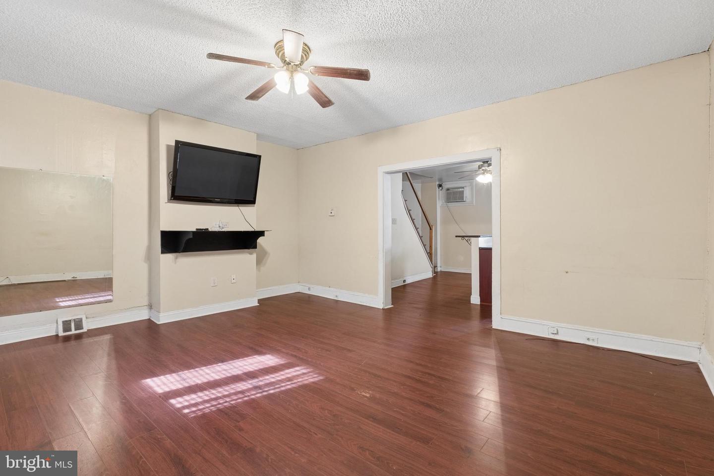 1328 N Marston St Property Photo 4