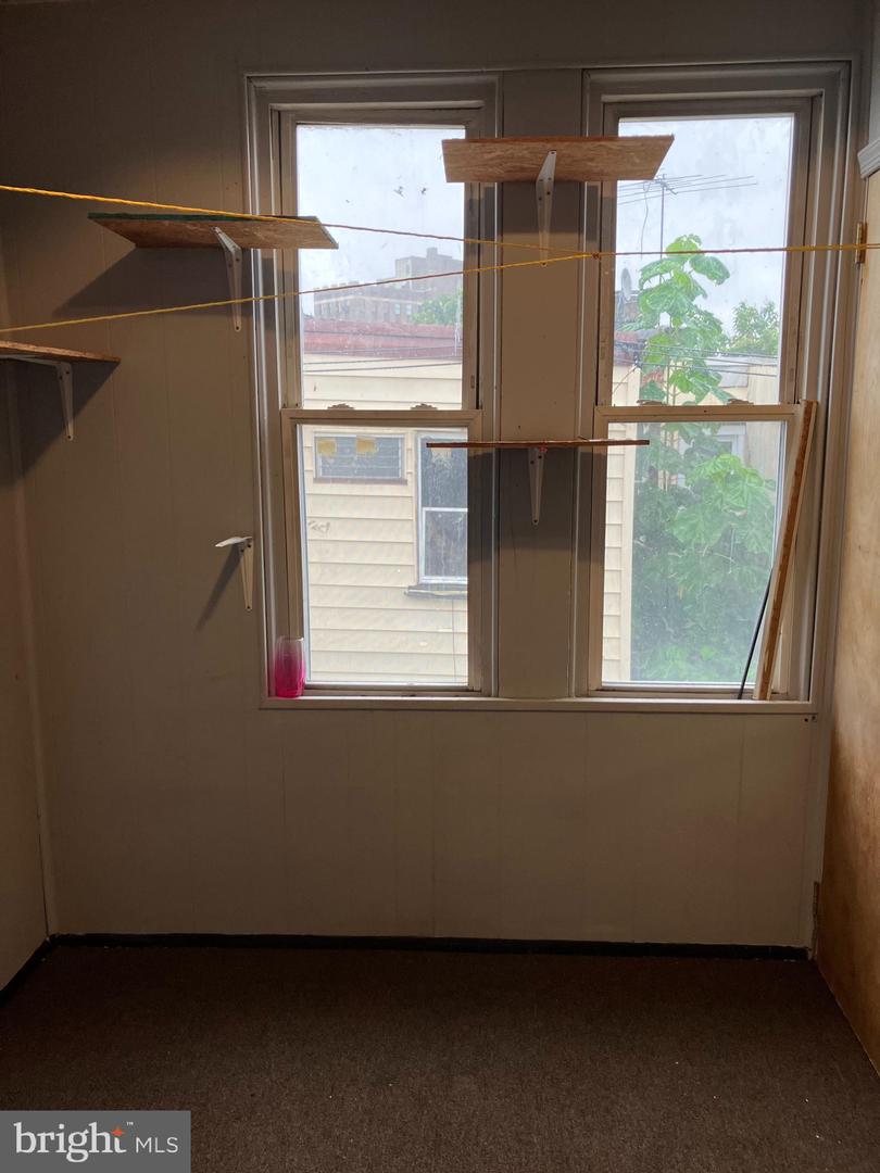 3151 Custer St Property Photo 8