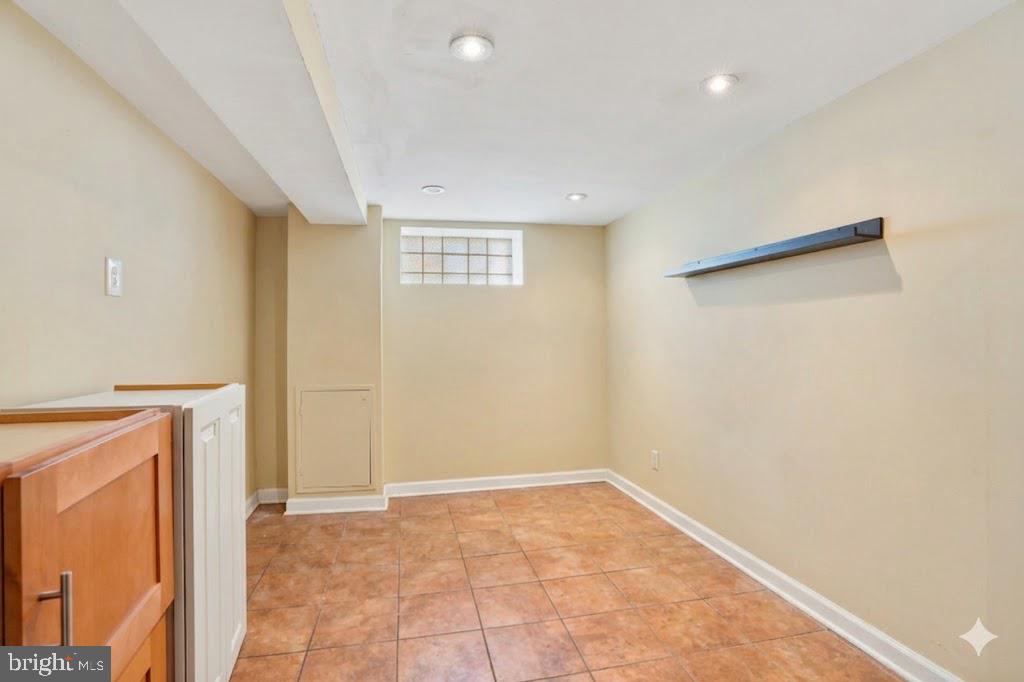 1421 W Fisher Ave Property Photo 17
