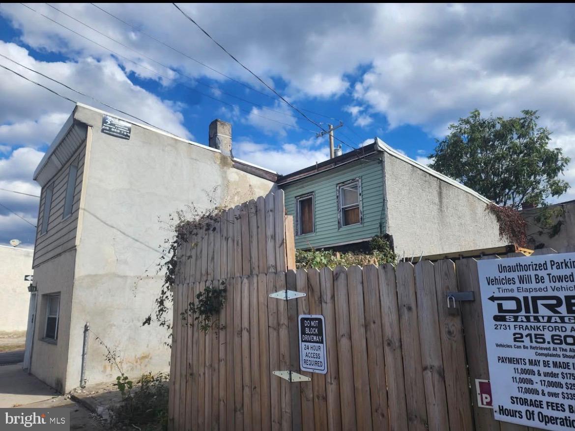 3619 Richmond St Property Photo 3