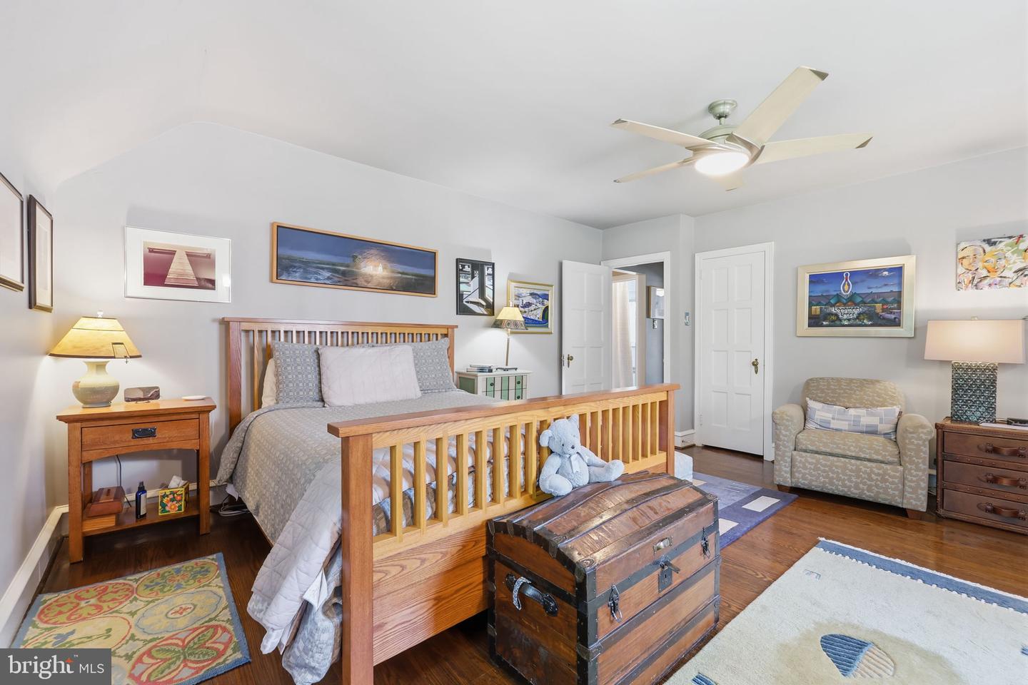 509 E Roumfort Rd Property Photo 42