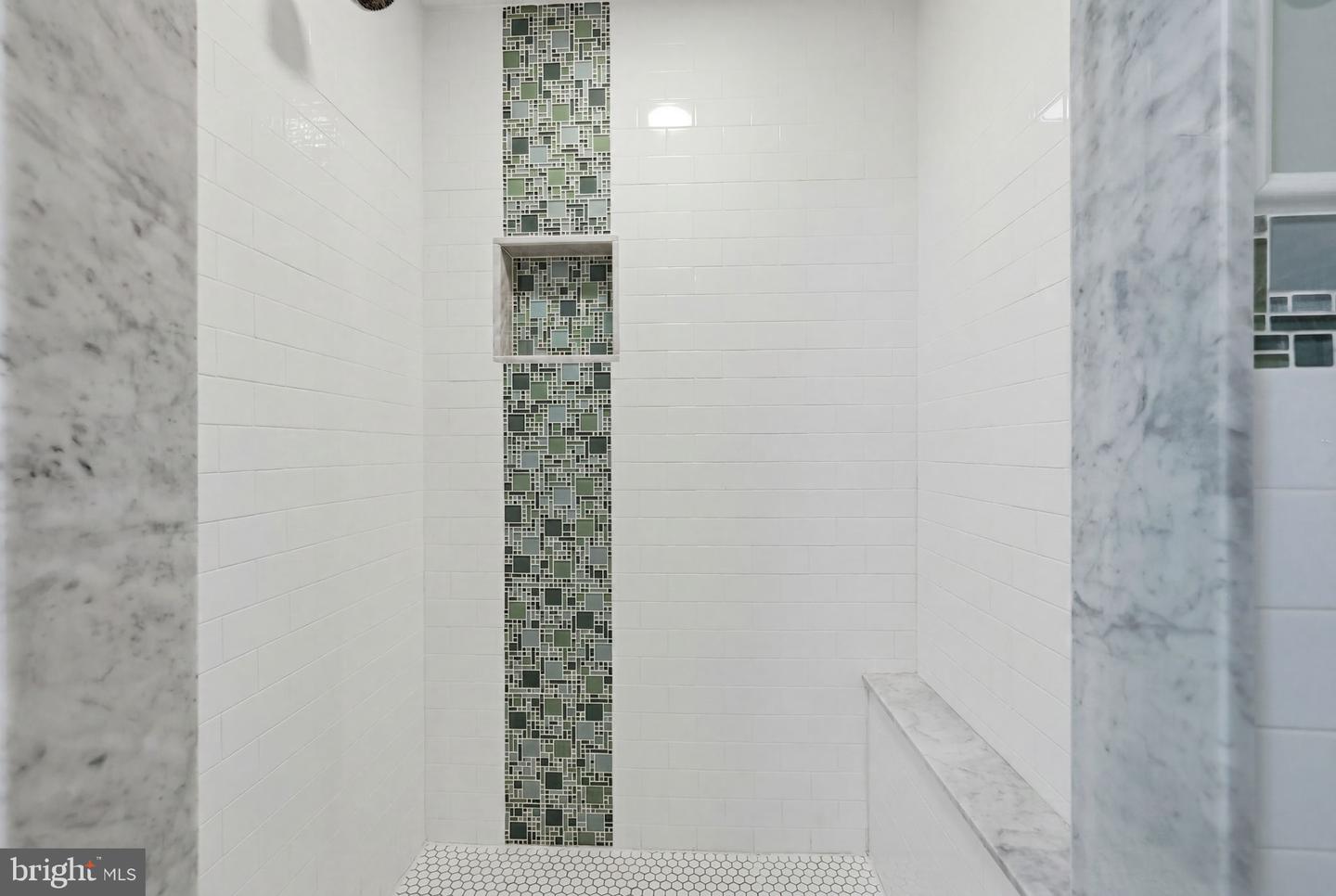 509 E Roumfort Rd Property Photo 45
