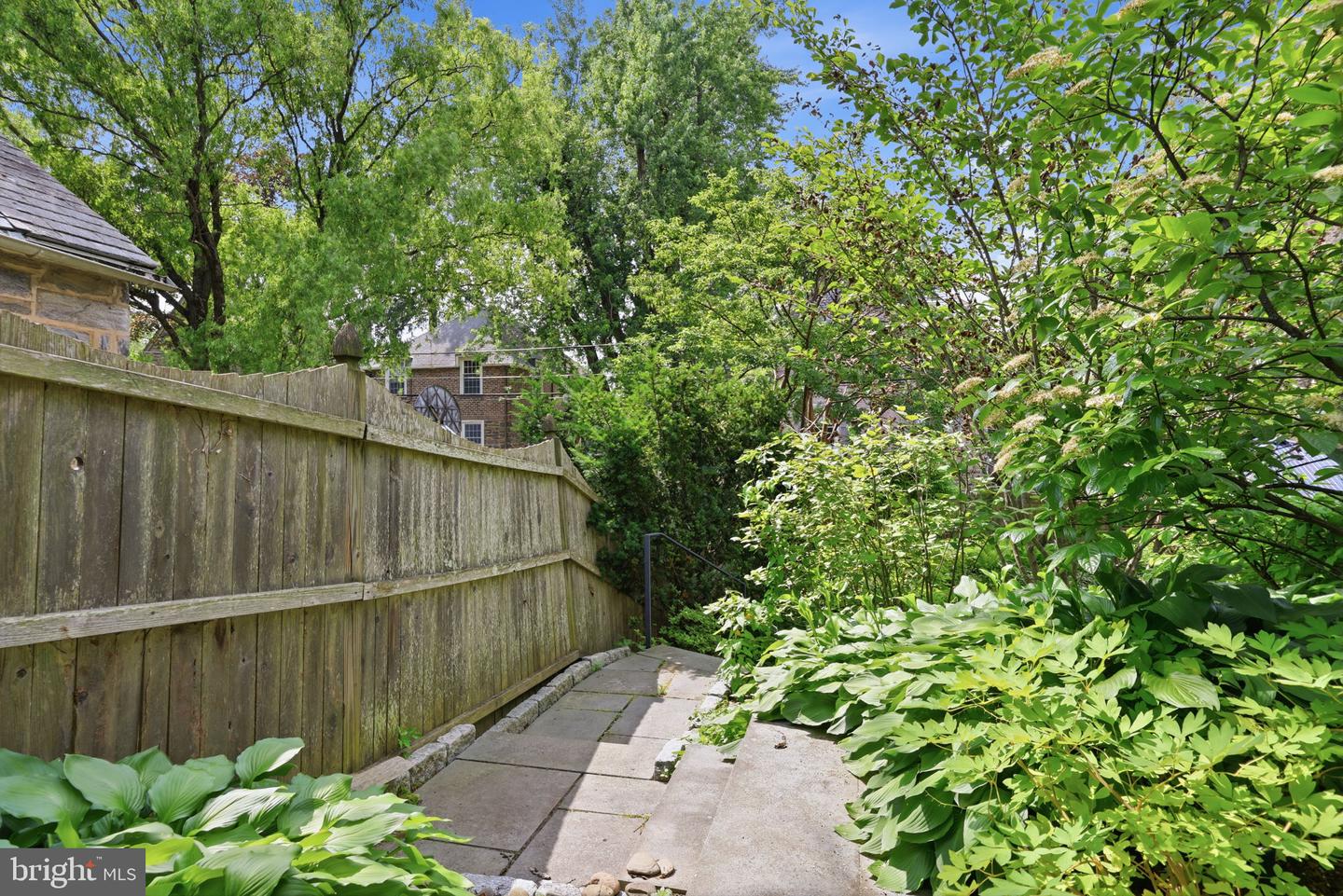 509 E Roumfort Rd Property Photo 68
