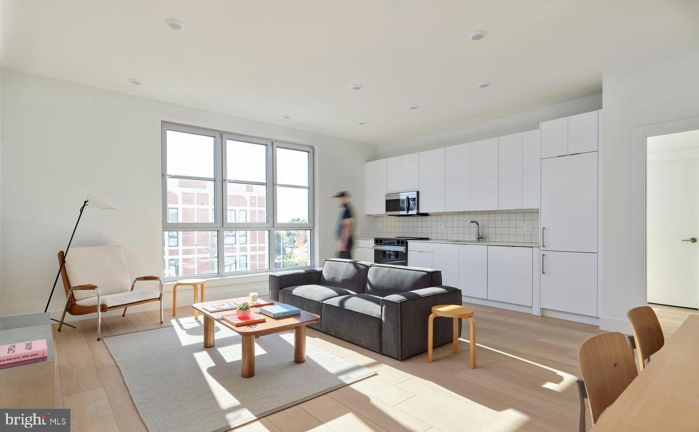 2406 Frankford Ave #6 Property Photo 3