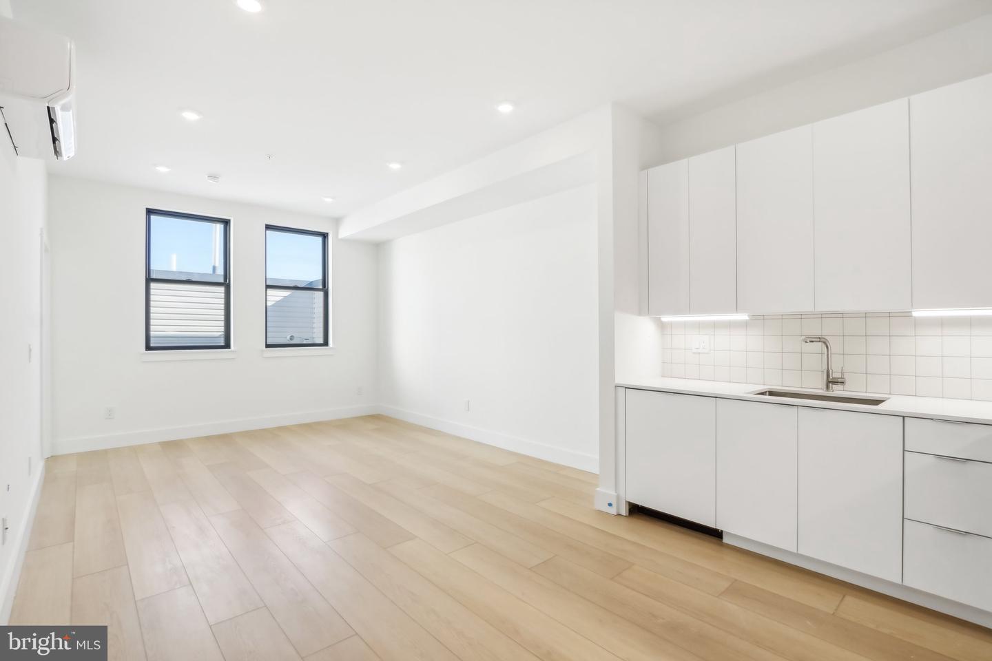 2406 Frankford Ave #6 Property Photo 9