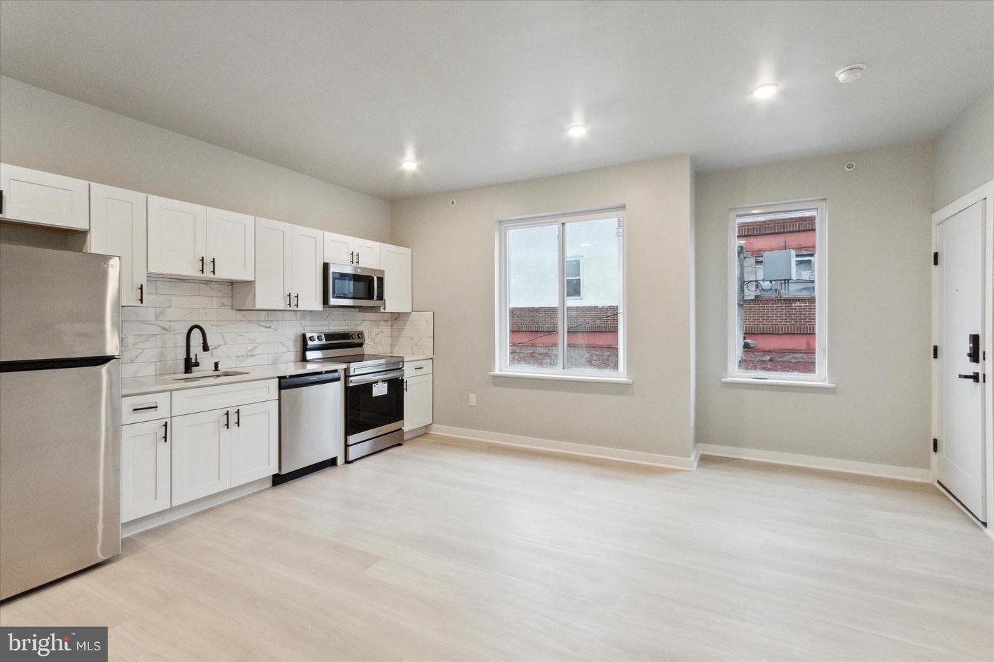 316 S 52ND ST #6 Property Photo 1