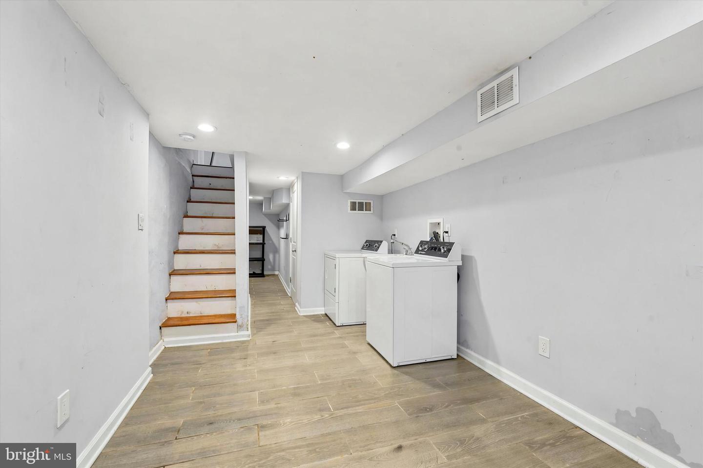 1920 E Firth St Property Photo 22