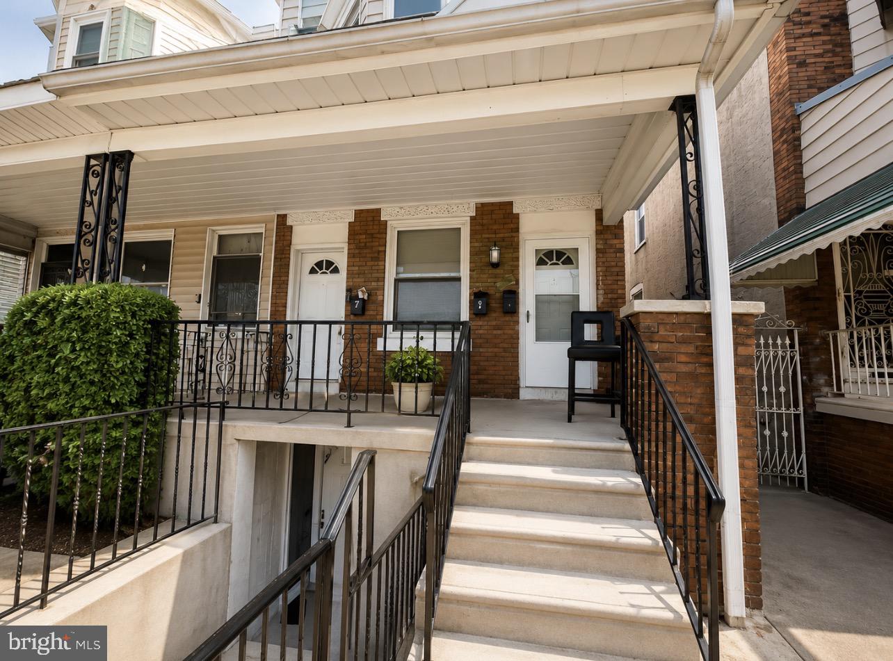 5228 Vine St Property Photo 1